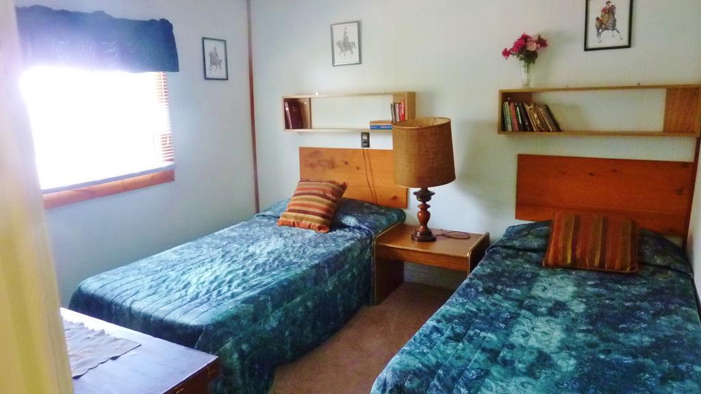 Silver Springs Cottage Resort Harcourt エクステリア 写真
