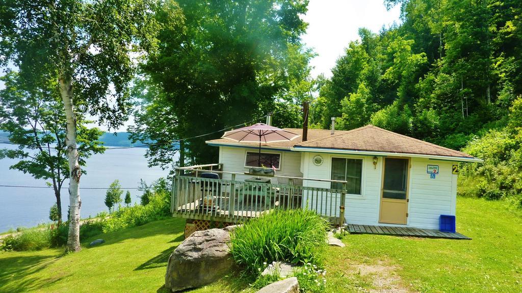 Silver Springs Cottage Resort Harcourt エクステリア 写真