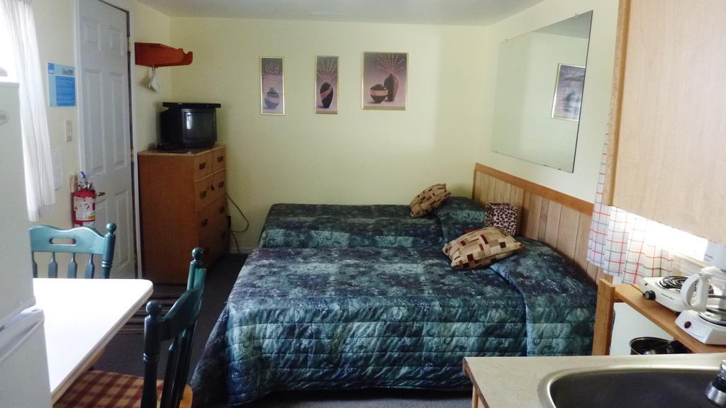 Silver Springs Cottage Resort Harcourt エクステリア 写真